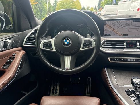 Used 2022 BMW X5 xDrive40i w/ M Sport Package AWD/4WD image 7