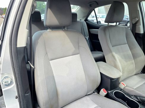 Used 2014 Toyota Corolla LE FWD image 43