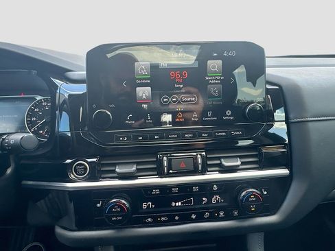 Used 2024 Nissan Pathfinder SL w/ SL Premium Package image 20