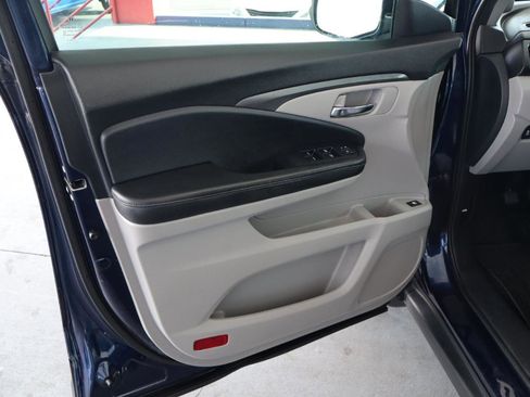 Used 2019 Honda Ridgeline RTL-T image 12