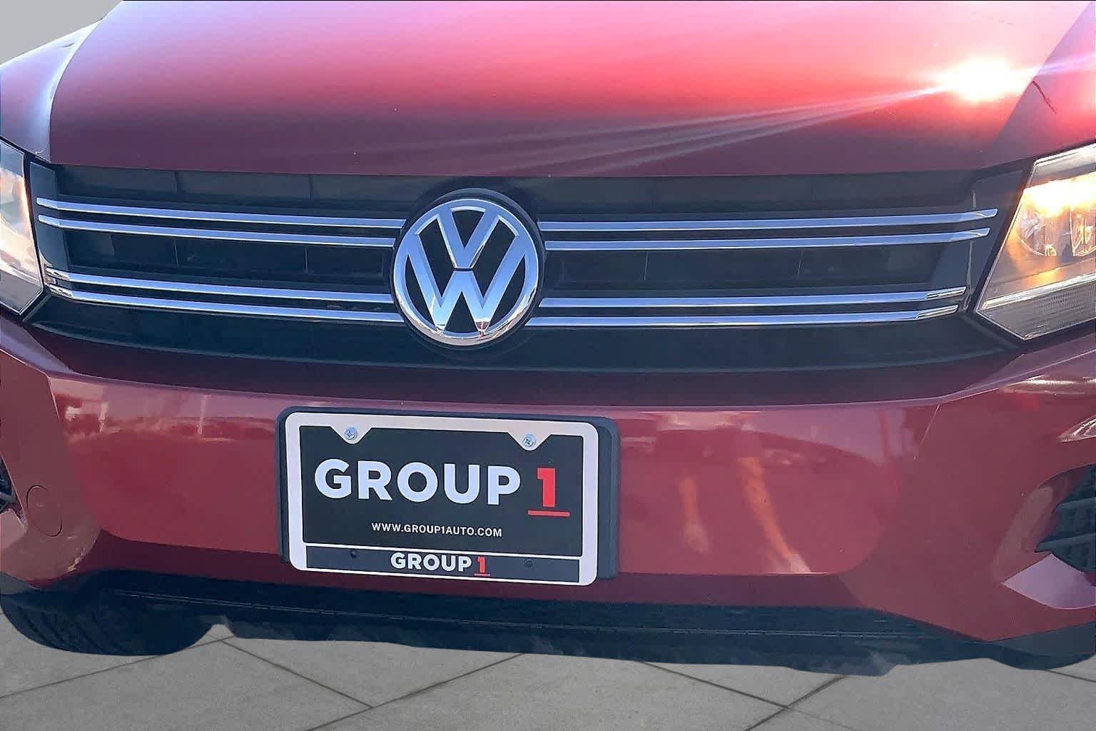 Used 2015 Volkswagen Tiguan SEL FWD image 30