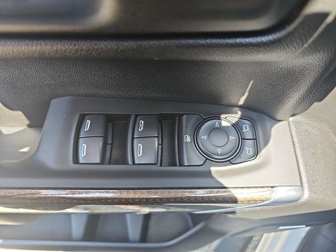 Used 2021 Chevrolet Silverado 1500 LT Trail Boss AWD/4WD image 26