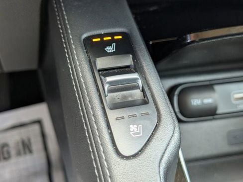 Used 2022 Kia Telluride EX w/ EX Premium Package AWD/4WD image 19