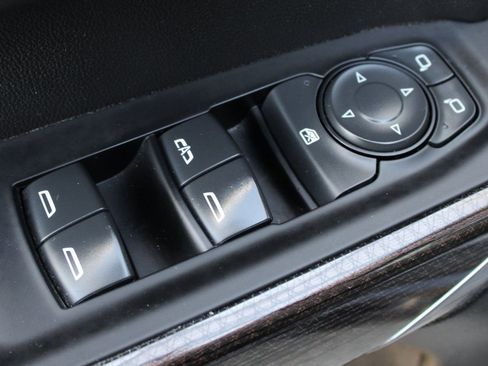 Used 2020 Chevrolet Silverado 1500 RST w/ All-Star Edition image 14