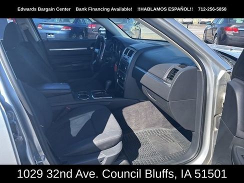 Used 2010 Dodge Charger SXT image 11