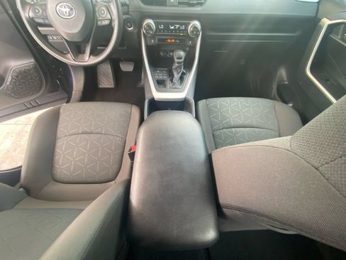 Used 2024 Toyota RAV4 XLE AWD/4WD image 11