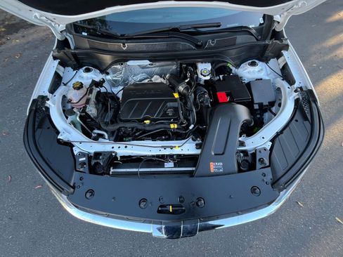 Used 2025 Chevrolet Trax LT w/ LT Convenience Package image 30