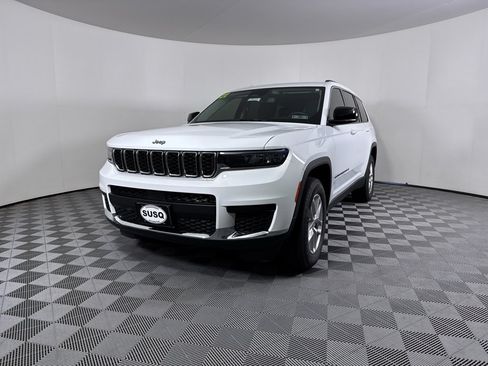 Used 2021 Jeep Grand Cherokee L Laredo w/ Luxury Tech Group I AWD/4WD image 18