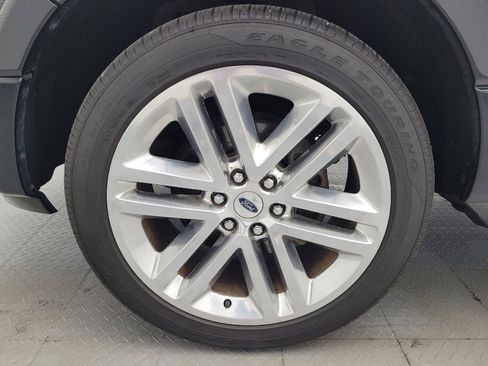 Used 2017 Ford Expedition Platinum image 31