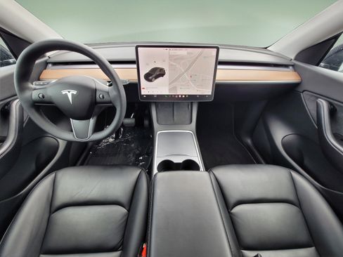 Used 2021 Tesla Model Y Long Range AWD/4WD image 15