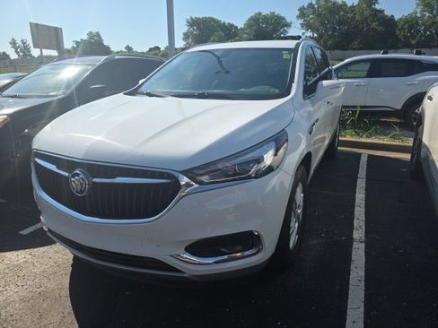 Used 2020 Buick Enclave Essence FWD image 1