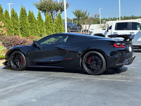 Used 2026 Chevrolet Corvette Z06 w/ Z07 Performance Package RWD image 9
