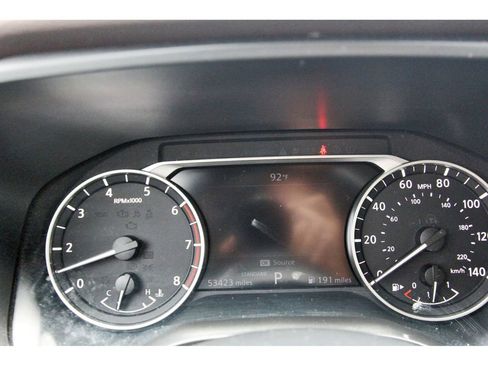 Used 2023 Nissan Rogue SV FWD image 10