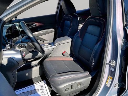Certified 2024 Chevrolet Equinox EV RS FWD image 24
