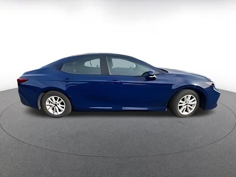 Used 2025 Toyota Camry LE image 8