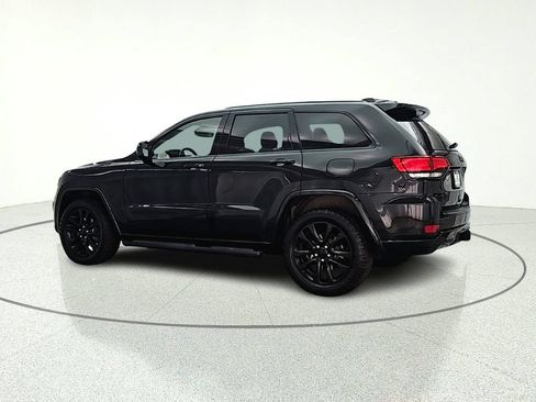 Used 2017 Jeep Grand Cherokee Altitude w/ Quick Order Package 23Z AWD/4WD image 5