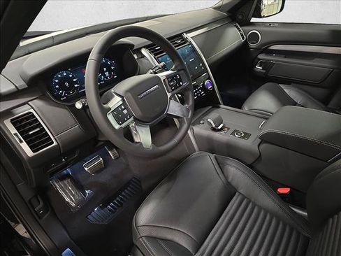 New 2026 Land Rover Discovery Limited Edition AWD/4WD image 18