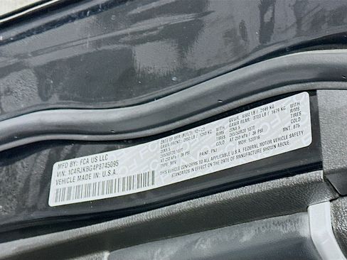 Used 2023 Jeep Grand Cherokee L Limited image 12