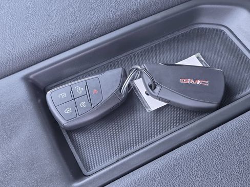 Used 2025 GMC Sierra 1500 Elevation AWD/4WD image 34