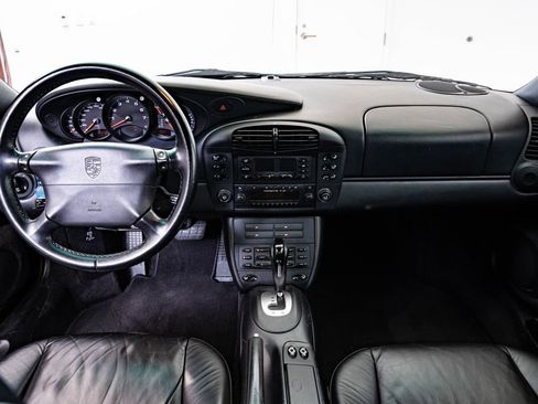 Used 2001 Porsche 911 Carrera RWD image 6