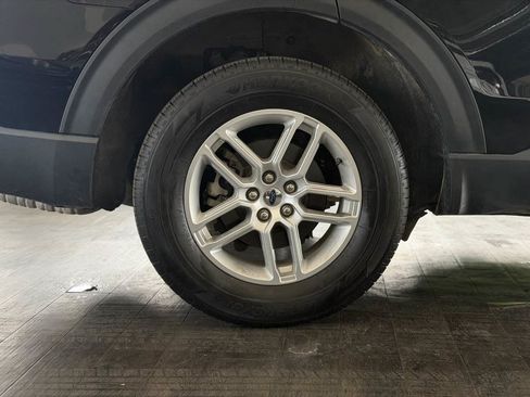 Used 2026 Ford Explorer Active AWD/4WD image 22