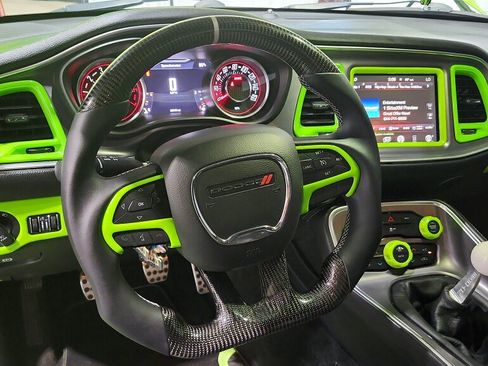 Used 2015 Dodge Challenger R/T w/ Quick Order Package 22B R/T RWD image 33