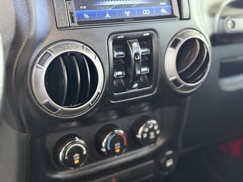 Used 2017 Jeep Wrangler Unlimited Sport w/ Quick Order Package 24S image 40