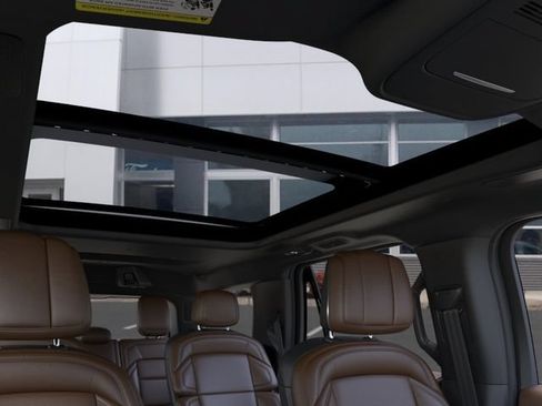 New 2026 Lincoln Navigator Reserve AWD/4WD image 22