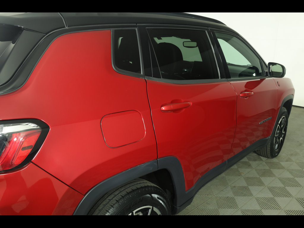Used 2025 Jeep Compass Trailhawk AWD/4WD image 18