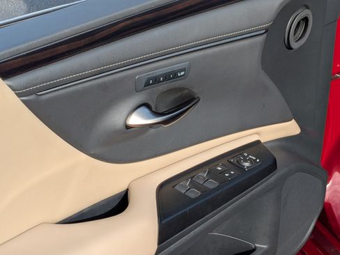 Used 2021 Lexus ES 250 w/ Premium Package AWD/4WD image 16
