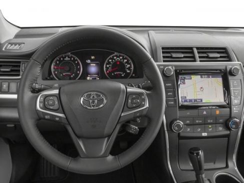Used 2017 Toyota Camry XSE FWD image 7