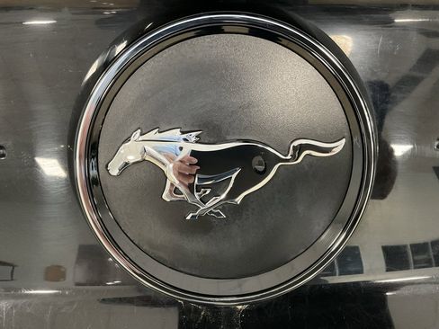 Used 2021 Ford Mustang Premium image 23