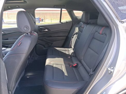 Used 2026 Chevrolet Trax RS w/ Sunroof Package FWD image 19