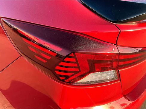 Used 2019 Hyundai Elantra SEL FWD image 28