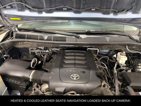 Used 2018 Toyota Sequoia Platinum AWD/4WD image 32
