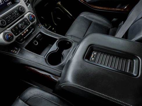 Used 2017 GMC Yukon SLT w/ Open Road Package image 21