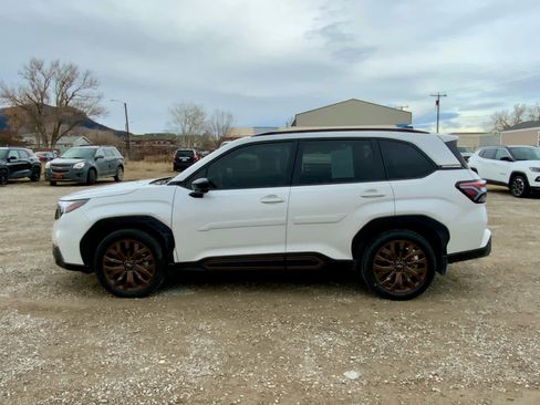 Used 2025 Subaru Forester Sport image 2