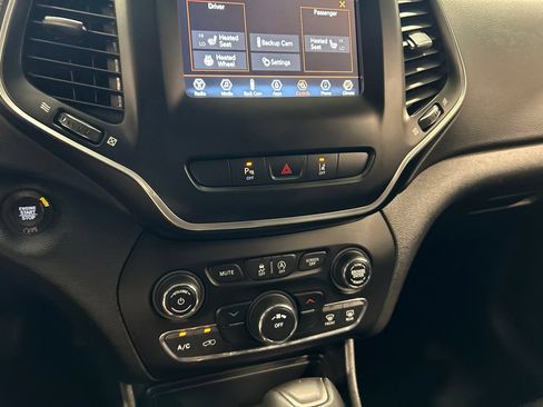 Used 2021 Jeep Cherokee Latitude Lux AWD/4WD image 24