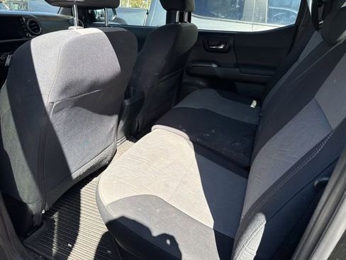 Used 2020 Toyota Tacoma TRD Off-Road image 4