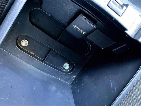 Used 2022 Toyota Corolla Cross LE AWD/4WD image 31
