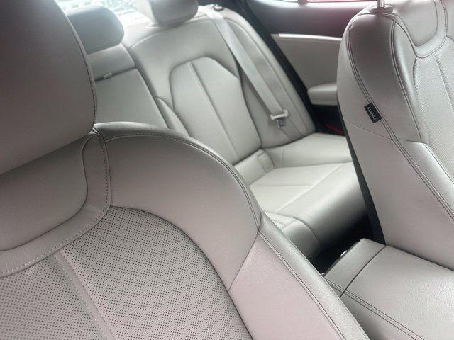 Used 2023 Genesis G70 2.0T AWD/4WD image 41