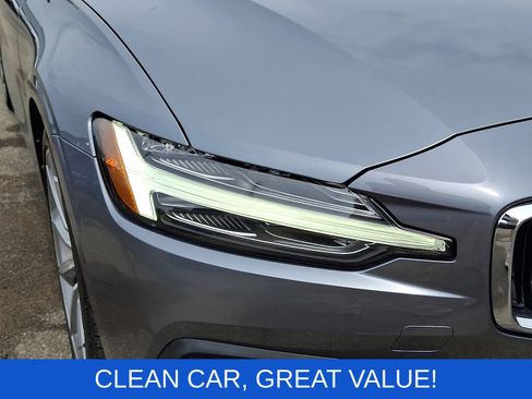 Used 2021 Volvo S60 T6 Momentum w/ Protection Package Premier AWD/4WD image 10