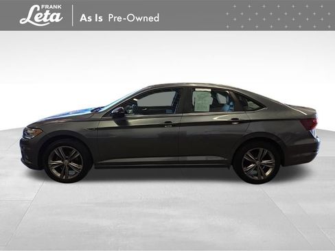 Used 2019 Volkswagen Jetta R-Line w/ R-Line Cold Weather Package FWD image 3