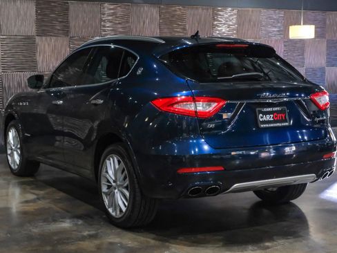 Used 2019 Maserati Levante GranLusso image 10