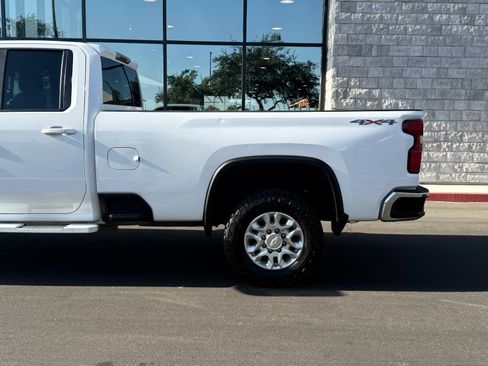 Used 2020 Chevrolet Silverado 3500 LT w/ All Star Edition AWD/4WD image 10