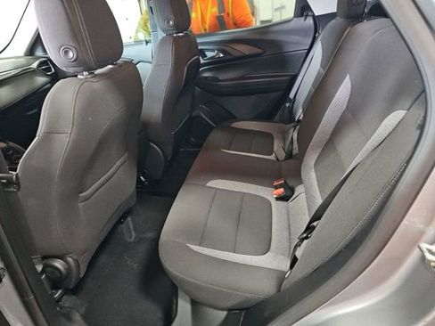 Used 2025 Chevrolet TrailBlazer LT AWD/4WD image 13