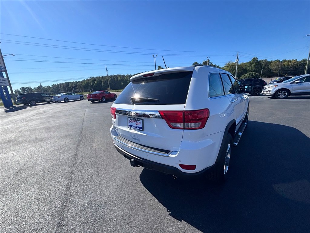 Used 2013 Jeep Grand Cherokee Limited w/ Luxury Group II AWD/4WD image 5