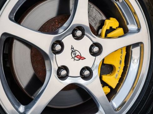 Used 2003 Chevrolet Corvette Coupe w/ Preferred Equipment Group image 3