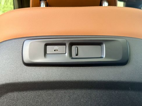 Used 2023 BMW X5 M50i w/ Climate Comfort Package AWD/4WD image 22