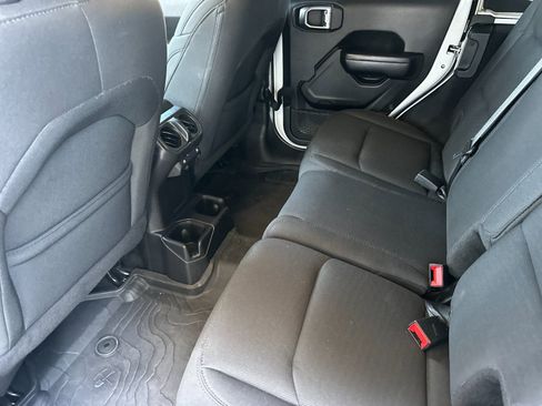 Used 2019 Jeep Wrangler Unlimited Sport AWD/4WD image 11